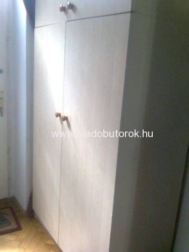 szekrény1