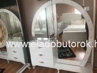 AB3276C1-D820-4FA4-9CA7-AD7A08B86467