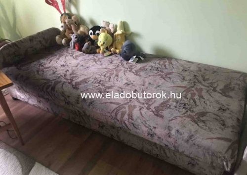 Egy_szemelyes_hevero_451561620908793