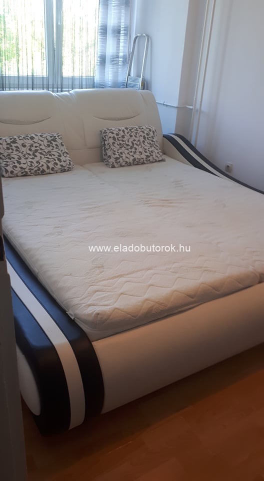 EDE6C6A3-BFB7-4001-BDCC-10D988FC7173