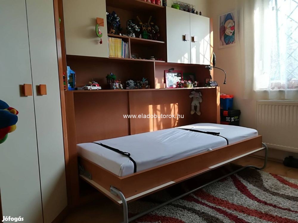 Gyerekszoba_butor_szekrenyaggyal_233991633243373