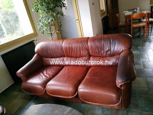3 személyes, ággyá alakítható kanapé