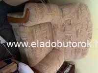 EB71F81B-2851-4BD1-A4AE-DC8946F84A4F