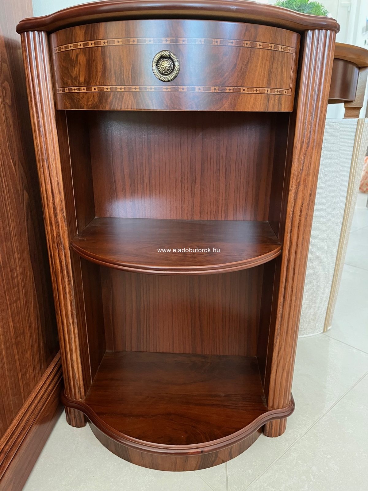Telefonasztal